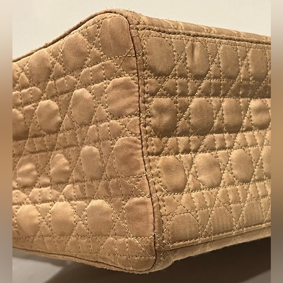 Christian Dior Lady Dior Cannage Bag - Picture 8 of 17